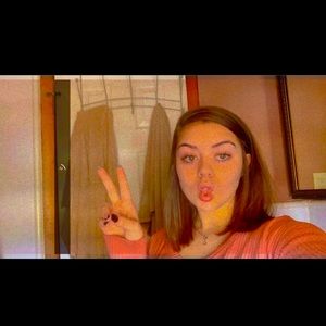 Meet your Posher, Elicia